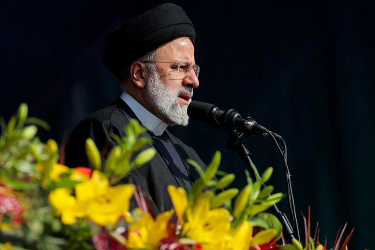 Iran: Presidente Raisi morto nell’incidente in elicottero, trovato il relitto